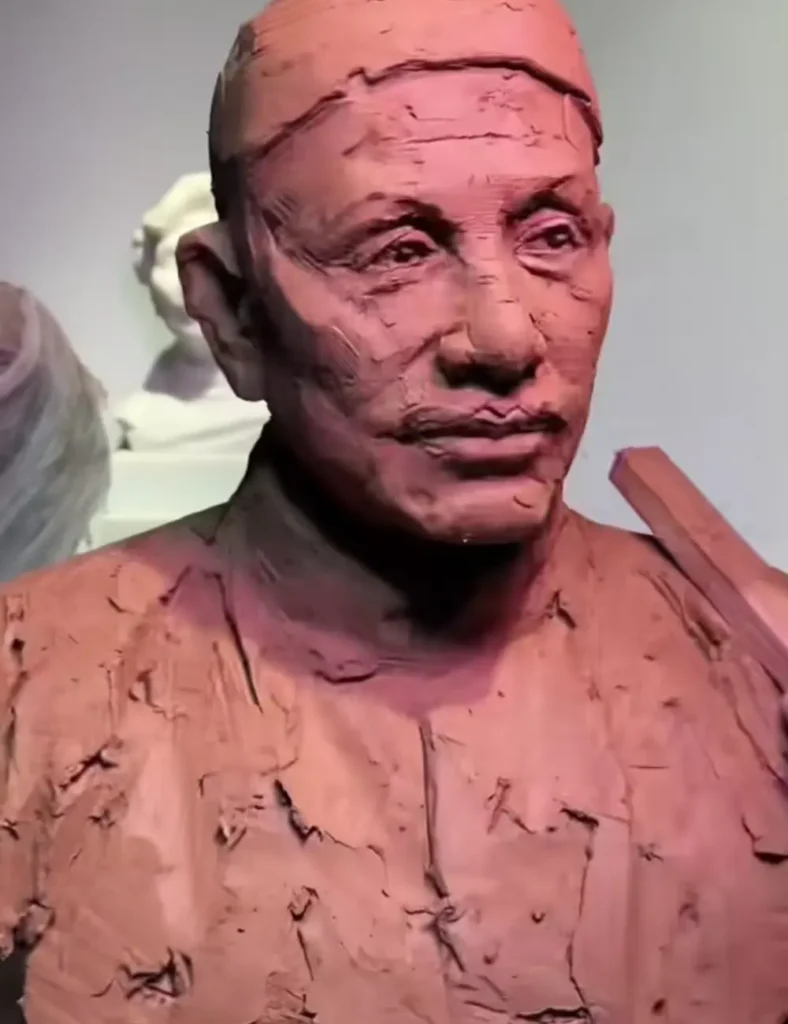 Side profile view of the custom memorial bronze bust for Lin Yushi, showcasing Republican-era clothing and period details for the museum exhibit